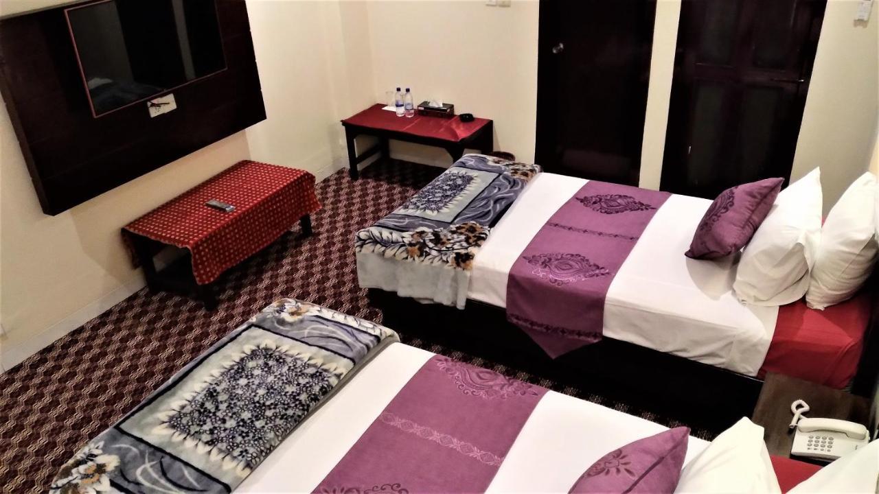 Center Point Apartment ธากา ภายนอก รูปภาพ