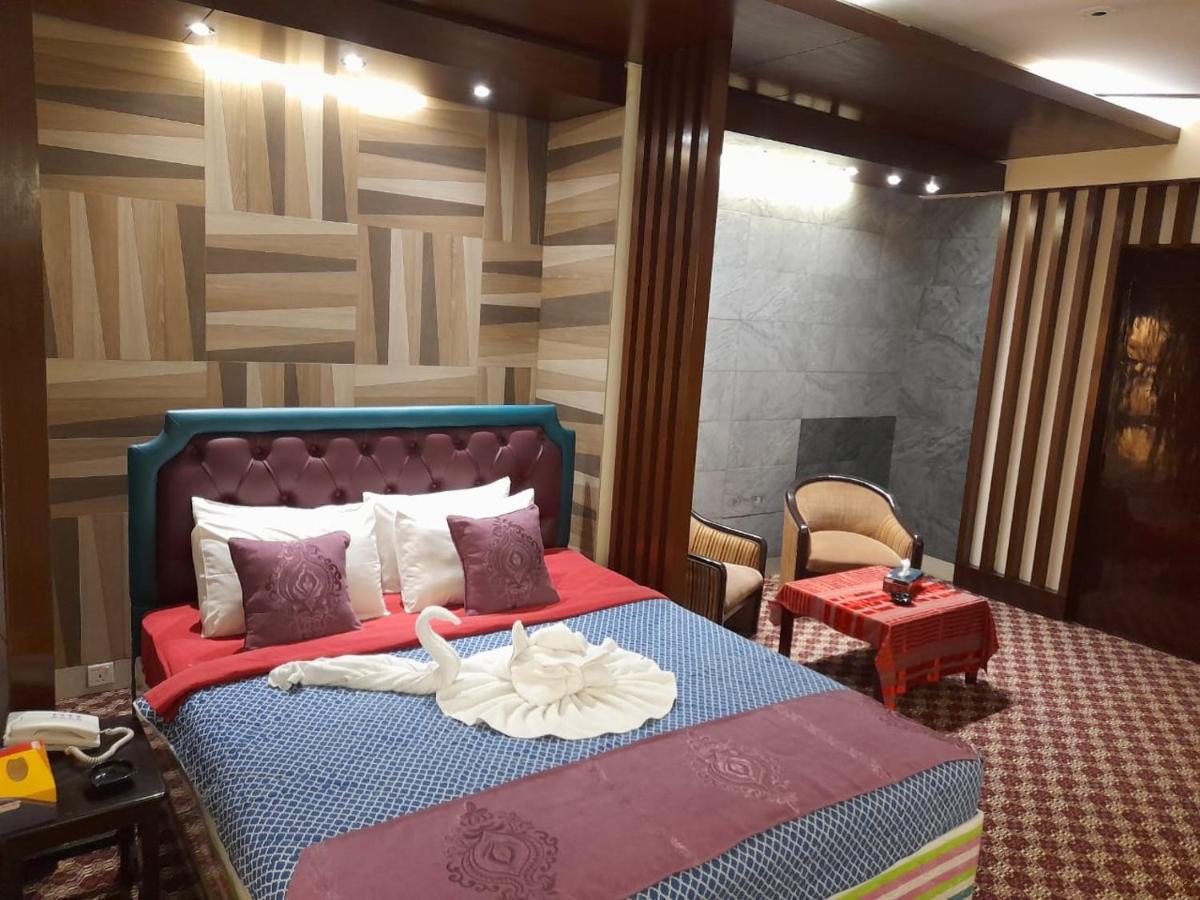 Center Point Apartment ธากา ภายนอก รูปภาพ