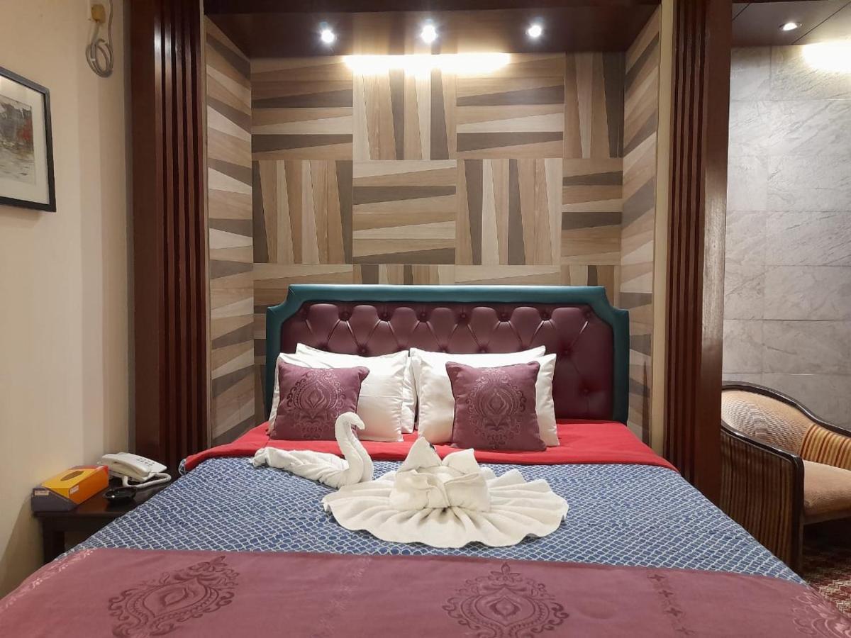 Center Point Apartment ธากา ภายนอก รูปภาพ