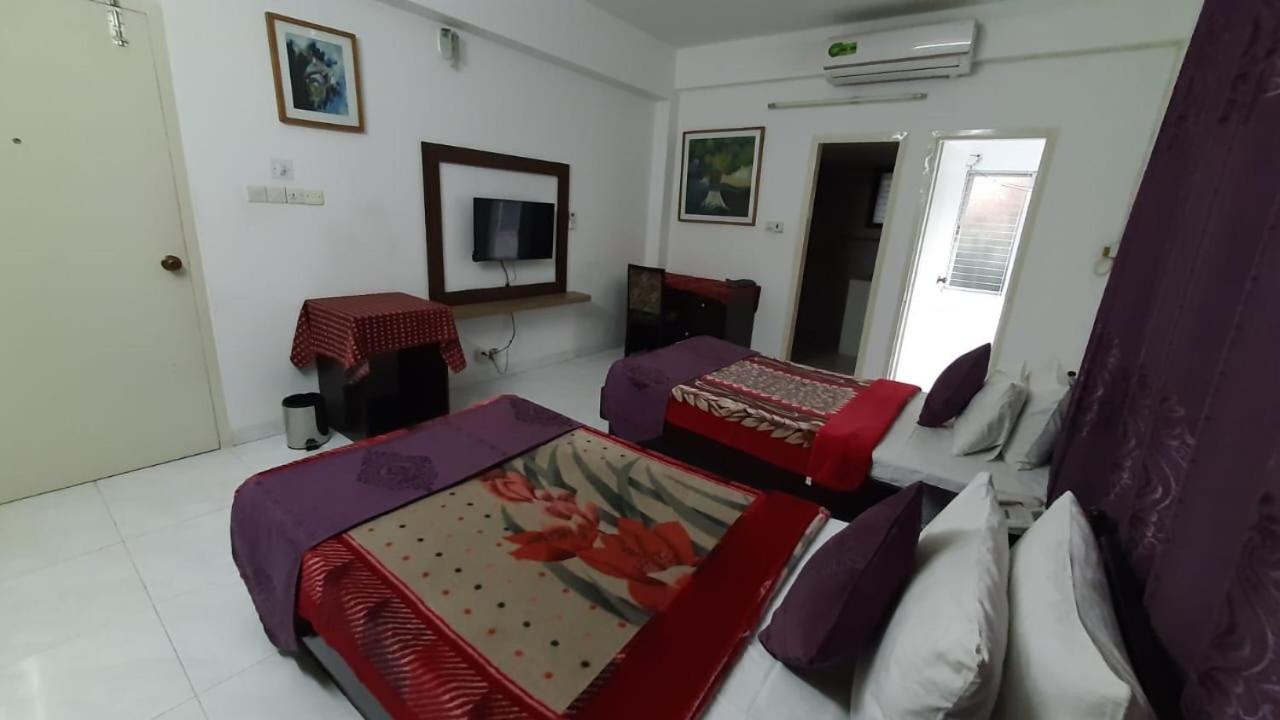 Center Point Apartment ธากา ภายนอก รูปภาพ