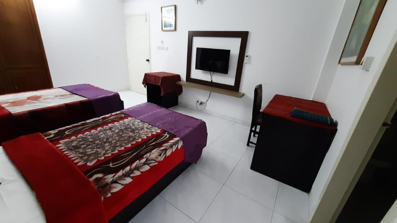 Center Point Apartment ธากา ภายนอก รูปภาพ